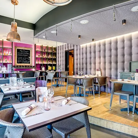 Ravel Cyrano Hotel 3*