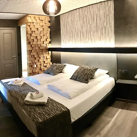 Ravel Cyrano Hotel Waimes