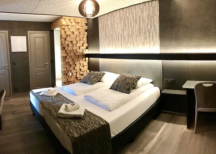 Ravel Cyrano Hotel Waimes