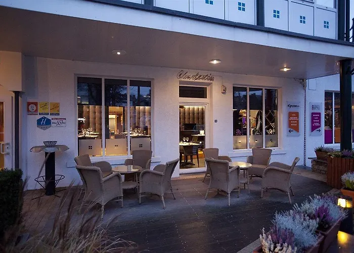 Ravel Cyrano Hotel 3*